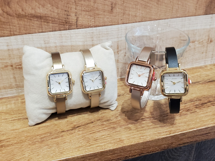 バングルウォッチ