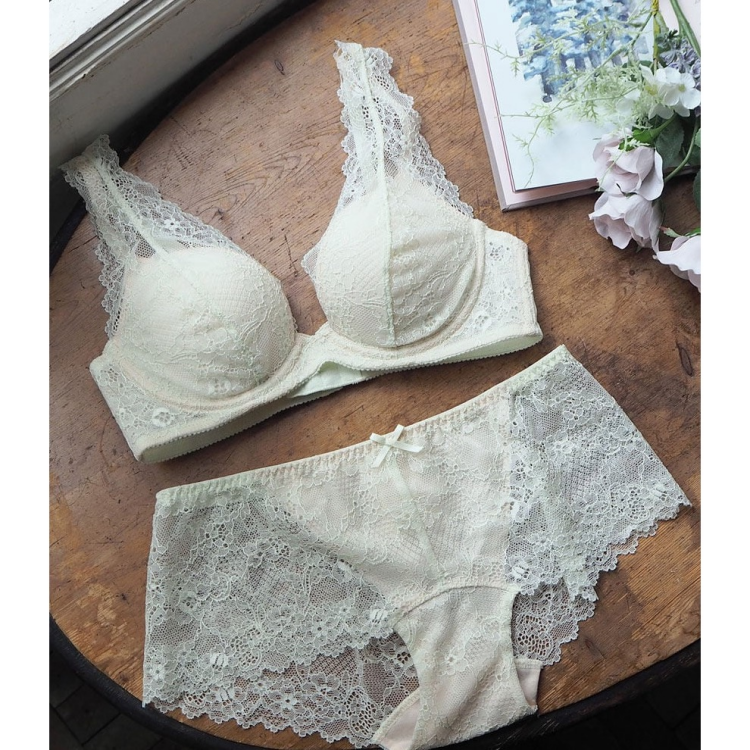 バストにぴったりフィット3/4カップブラ