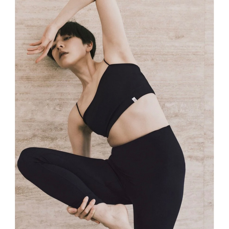 【ETRE TOKYO × AMPHI　ブラトップ】