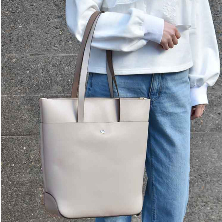 A4サイズ収納可能❕大容量カバン集めました🌷👜