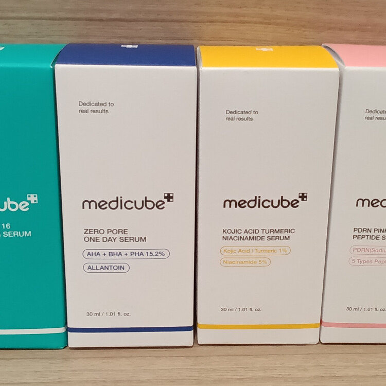 〈おすすめ商品情報〉メディキューブ　美容液