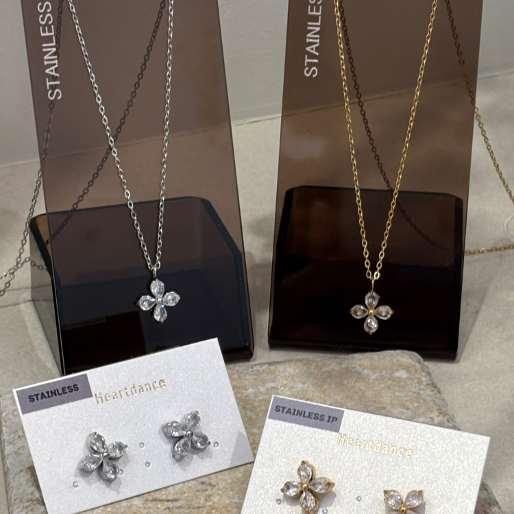 ステンレスネックレス&ピアス💠✨