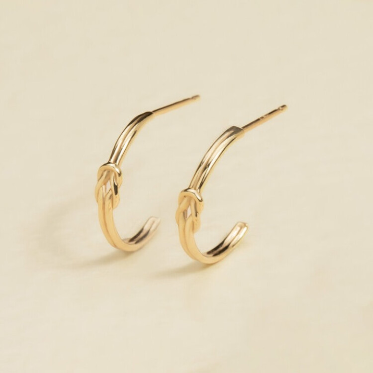 ゴールドピアス